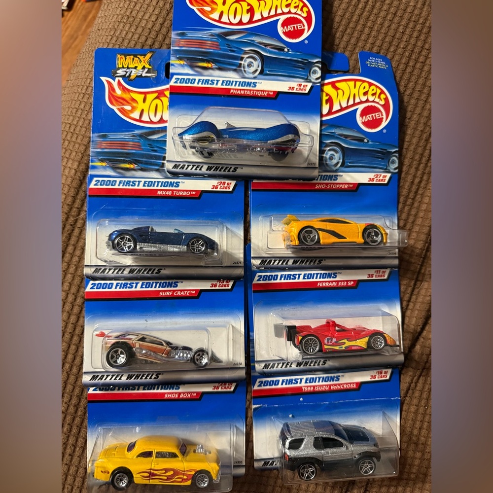 2000 First Editions Toy Car Set - HOTWHEELS
